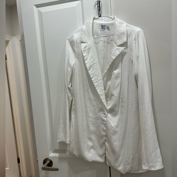 Princess Polly Blazer - Picture 1 of 2